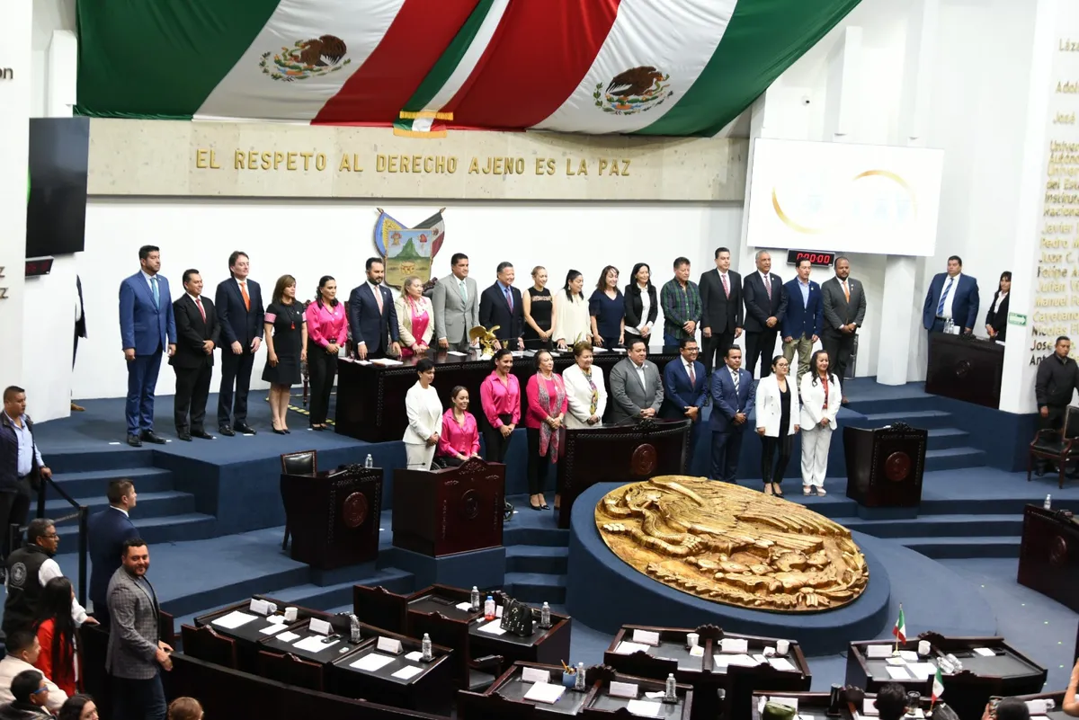 Rinden protesta integrantes del Primer Congreso Juvenil Hidalgo 2023