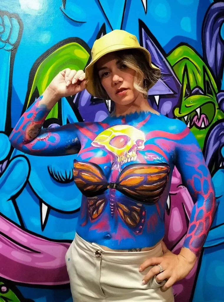 Artista de Hidalgo lleva mural del Mezquital a festival en Chile