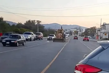 Realizan bloqueo en Alfajayucan para exigir justicia por presunto asesinato