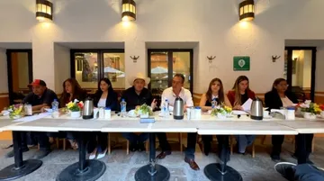Regidores de Cuautepec forman comité de vigilancia de recursos; exigen transparencia a Araus