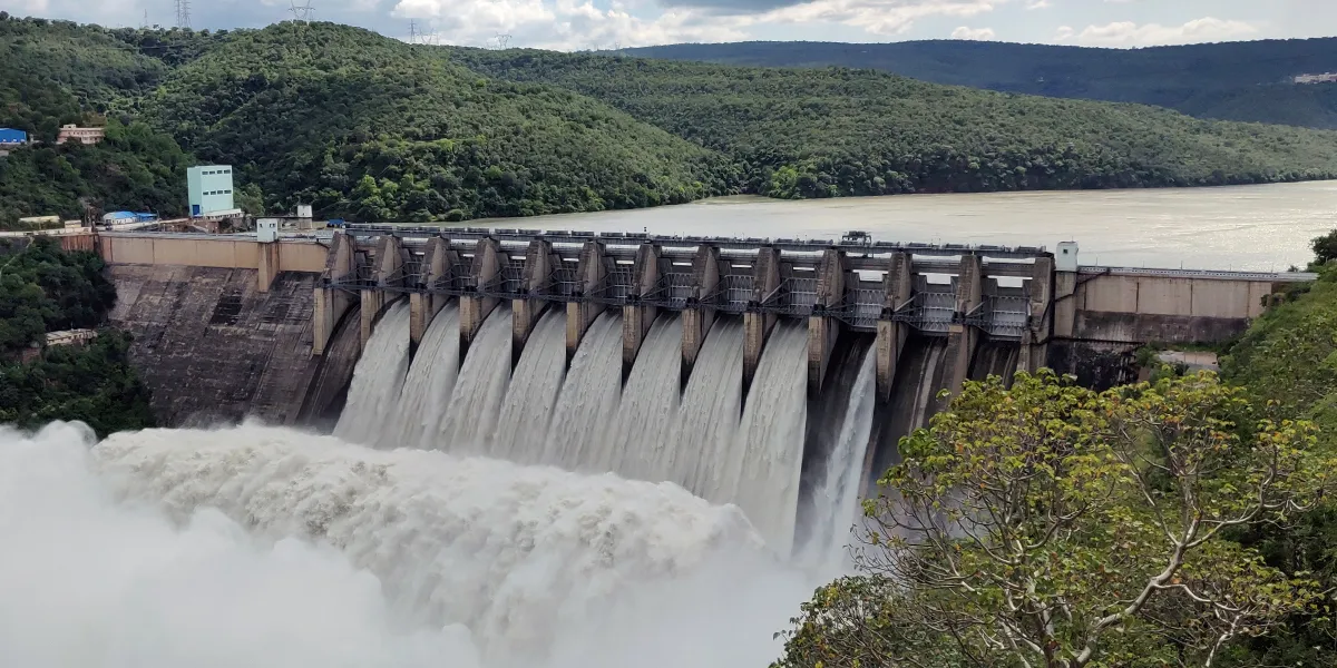 Desaparecer termoeléctricas por hidroeléctricas, transición de 20 a 30 años: investigador