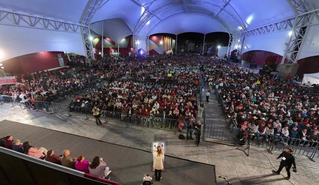 Sheinbaum visita 16 estados y reunió a 250 mil ciudadanos