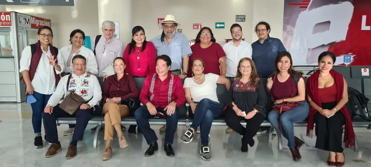 Julio Menchaca y Claudia Sheinbaum en encuentro de líderes morenistas de México