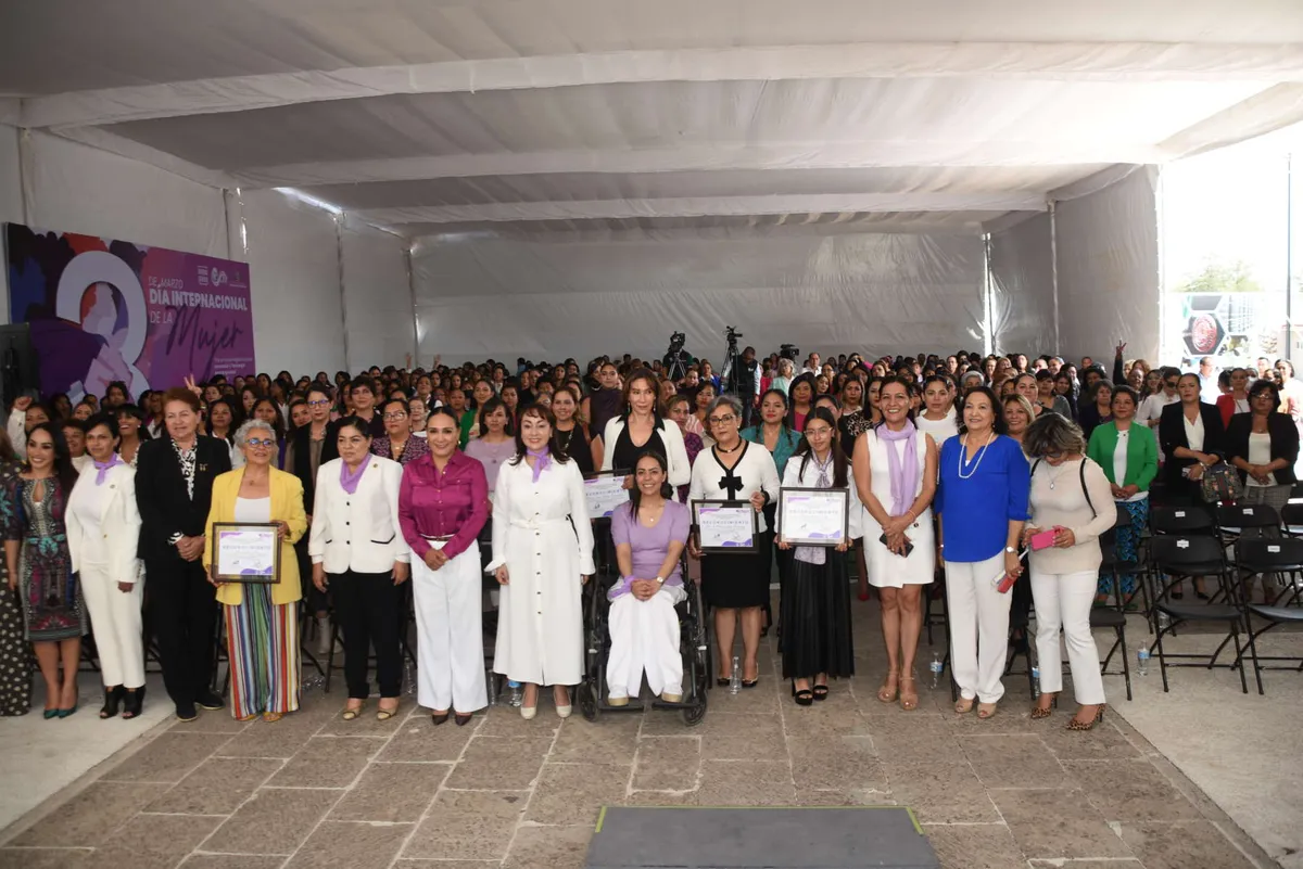 Congreso de Hidalgo realiza encuentro de mujeres en la política