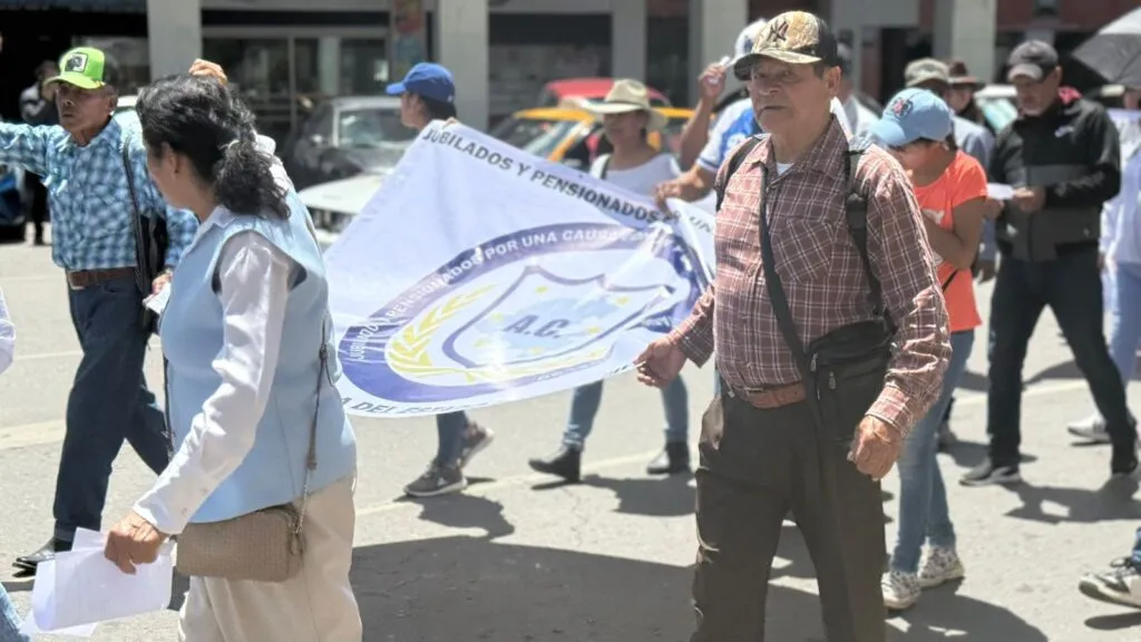 ALERTA VIAL | Jubilados marchan en Pachuca por pensiones justas