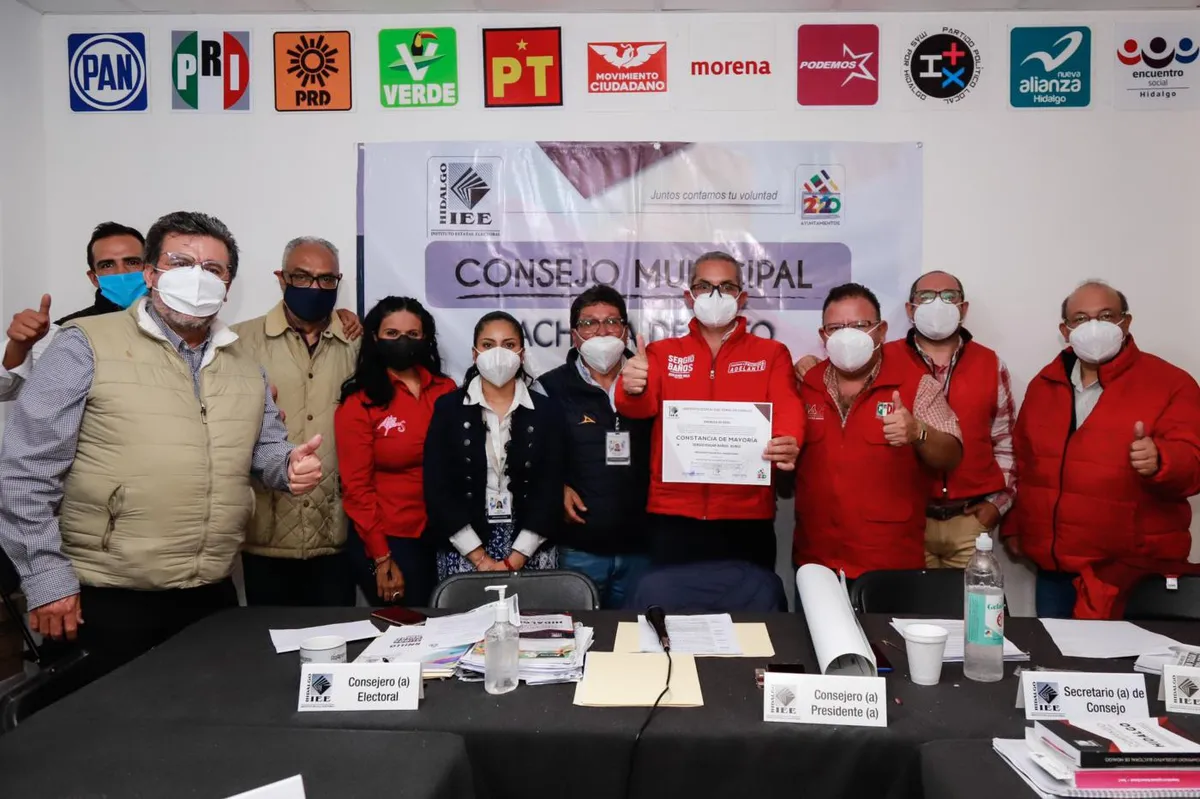 Entregan a Sergio Baños constancia de mayoría