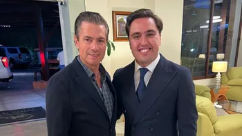 Esta fotografía encendió las redes sociales y desató rumores sobre el regreso de Enrique Peña Nieto a México.