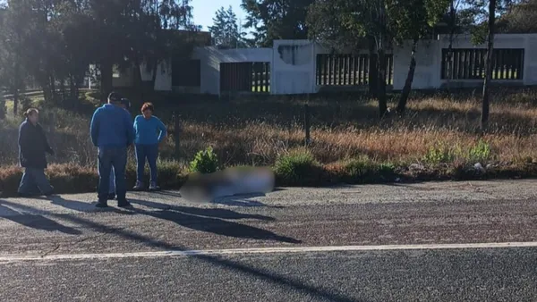 Hombre atropellado en la carretera