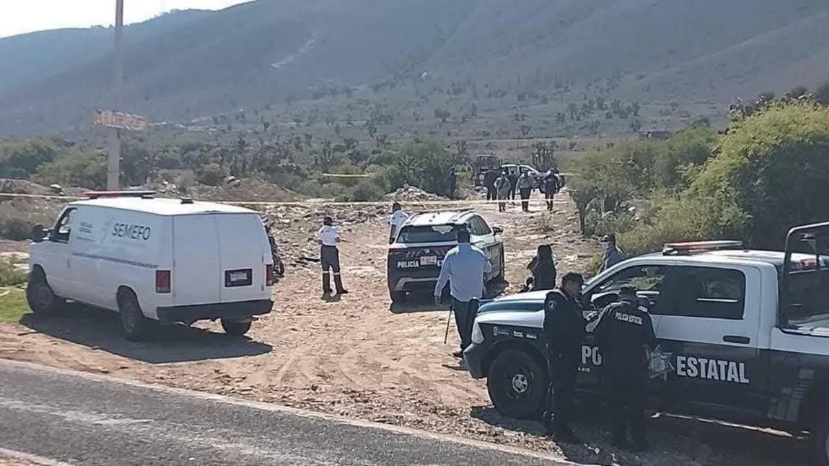 Auto abandonado en Puebla con placas de Hidalgo