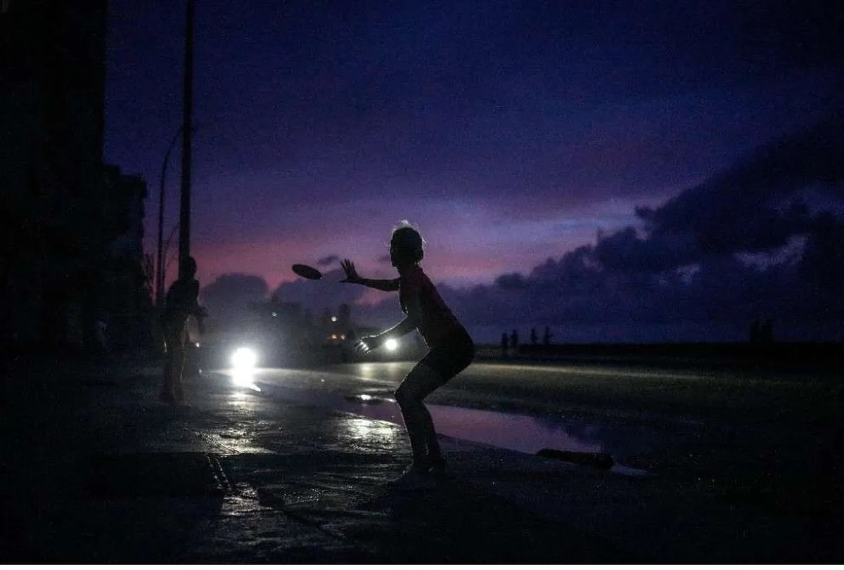 Millones de cubanos permanecen a oscuras por crisis energética