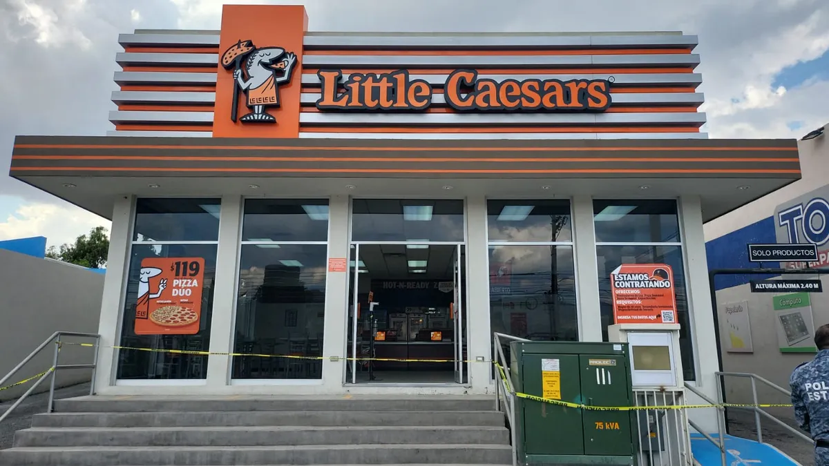 Detienen a seis por robo a Little Caesar’s en Mineral de la Reforma