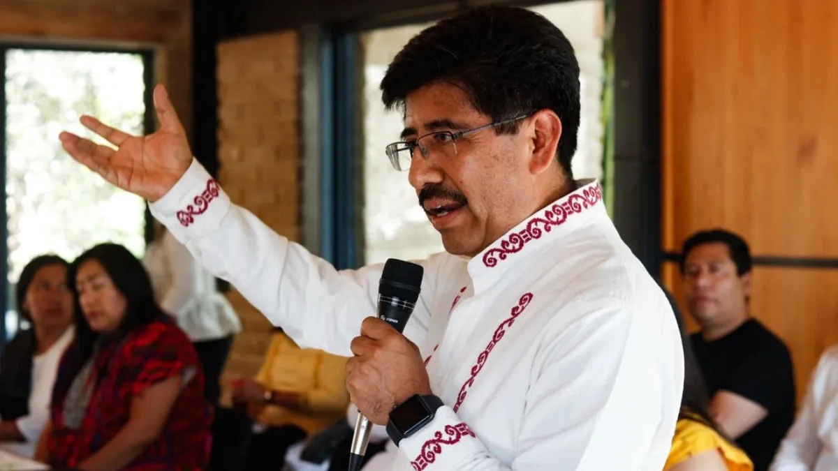 El abogado especializado en derechos de los pueblos indígenas, “con visión de justicia pluricultural y derechos humanos”, nació en la región mixteca de Oaxaca.