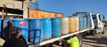 Aseguran mil 200 litros de huachicol, drogas y dinero en Santiago Tulantepec