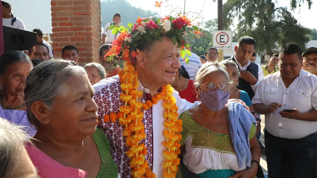 Funcionarios serán más cercanos a los ciudadanos: Julio Menchaca