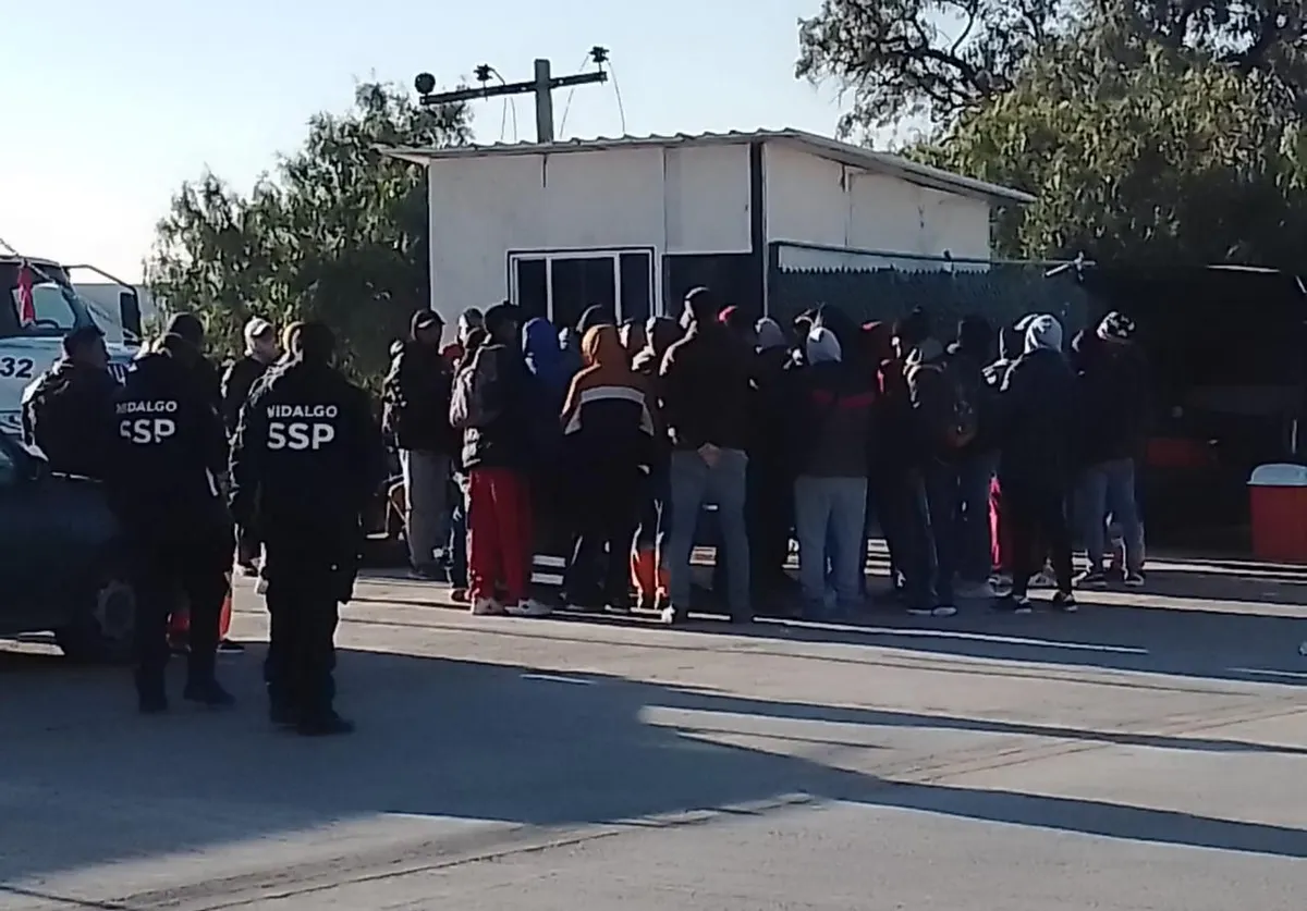 Recolectores de basura de PROFAC protestan en Pachuca. Te decimos por qué