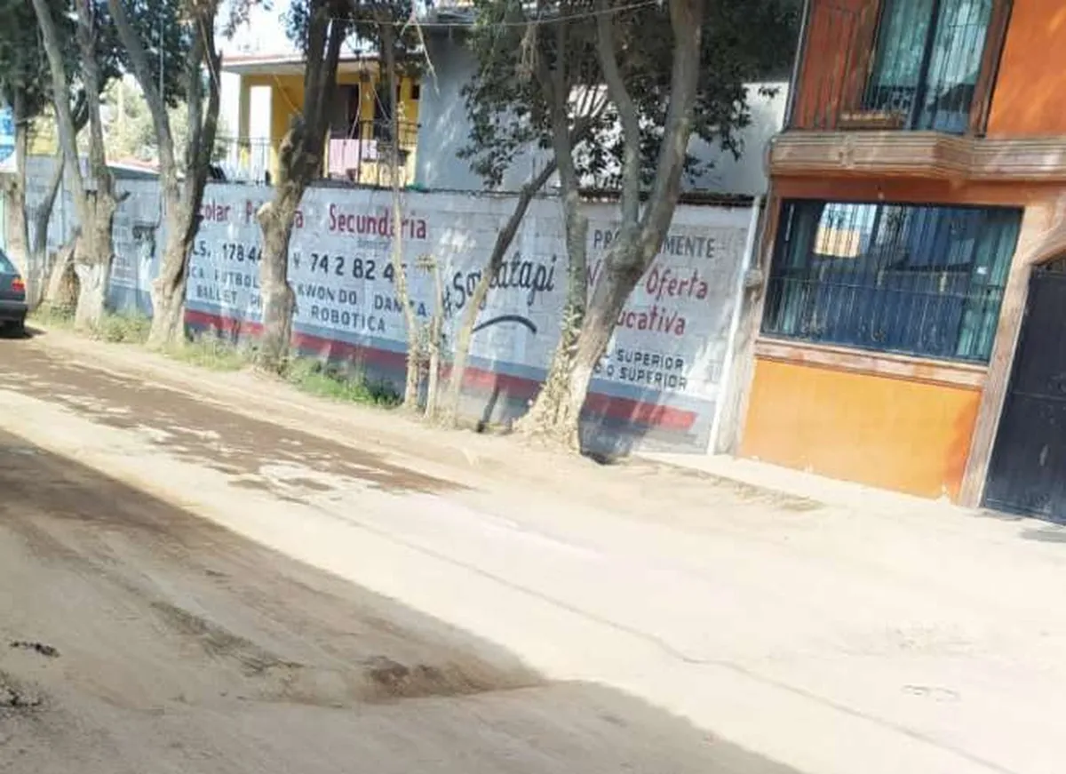 Enferman por calle que gobierno de Tulancingo no ha concluido