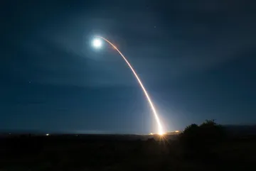 Trump asegura que llevará a cabo ensayos nucleares si otros países lo hacen