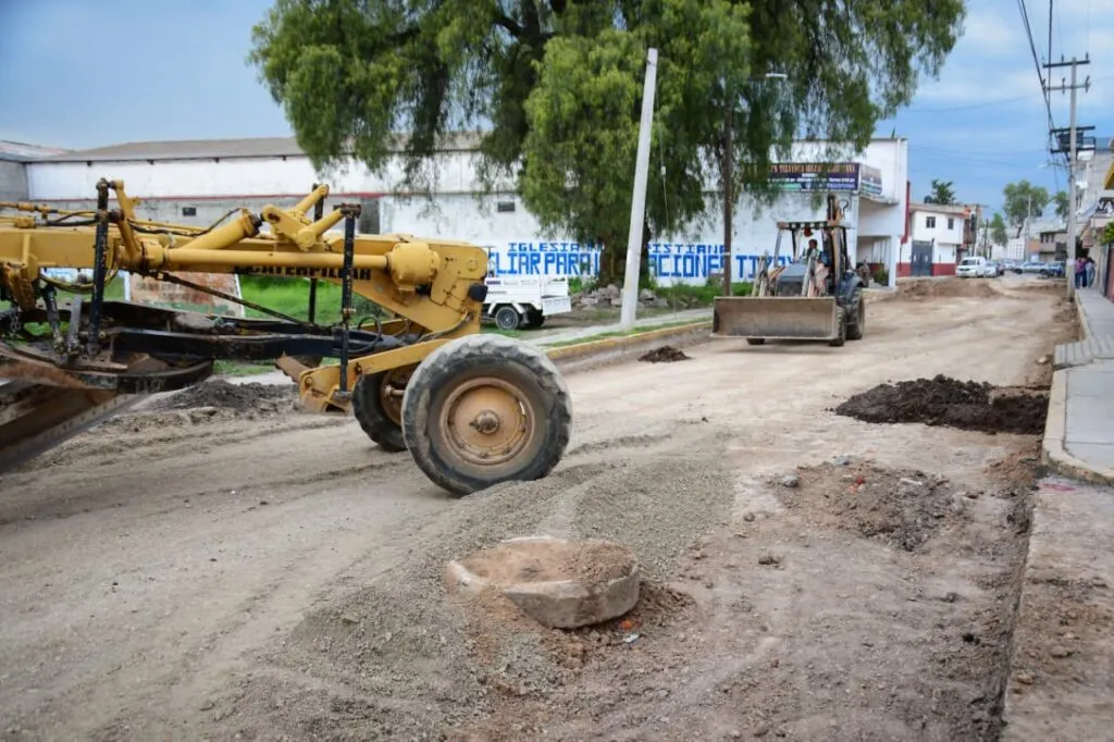 Inician pavimentación con concreto hidráulico para mejorar la movilidad en Atempa, Tizayuca