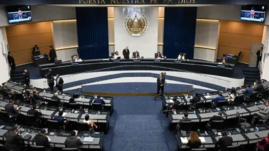 El Salvador aprueba prisión perpetua para menores criminales