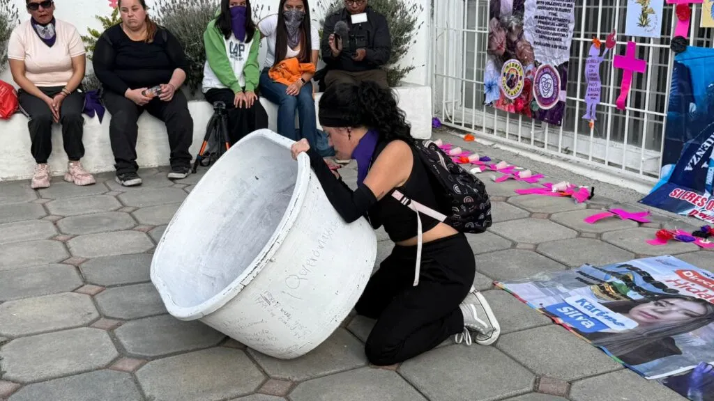 Protestan en Pachuca por el 25N: denuncian aumento de violencia vicaria e institucional