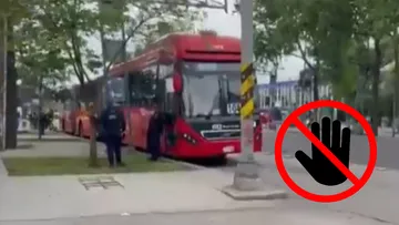 Pasajero muere dentro del Metrobús CDMX al desvanecerse en la estación Buenavista; Fiscalía investiga y Metrobús emite comunicado.