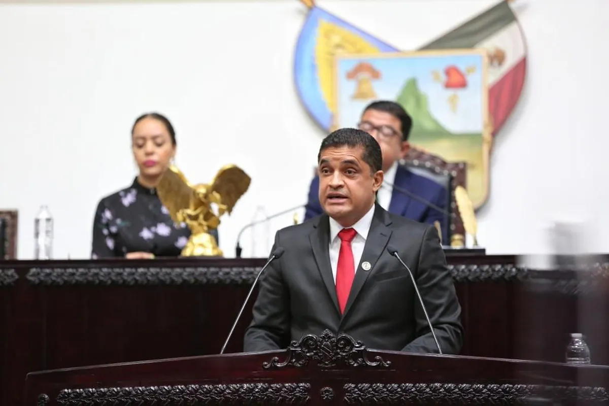 Julio Valera asume presidencia de Junta de Gobierno del Congreso