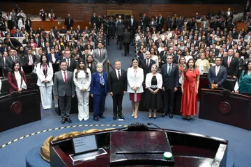 Gobernador de Hidalgo entrega su Tercer Informe al Congreso del Estado de Hidalgo