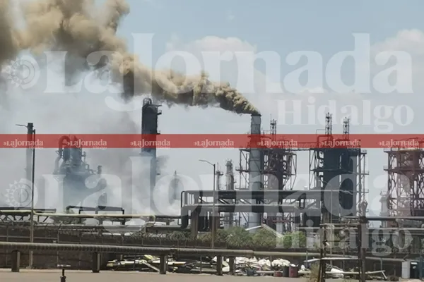 Humo en refinería de Tula