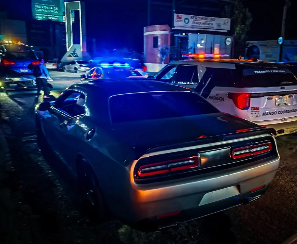 Arrancones en Pachuca: autoridades aseguran cuatro vehículos en Río de las Avenidas