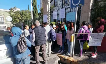 Pachuca: manifestantes cierran alcaldía; esto piden