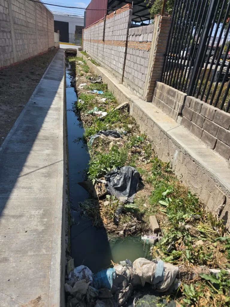 SIPDUS refuerza obras pluviales en el Bulevar Everardo Márquez