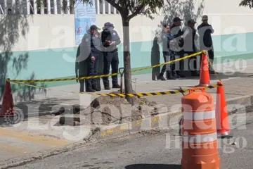 Zona acordonada por hallazgo de presuntos restos humanos en Pachuca.