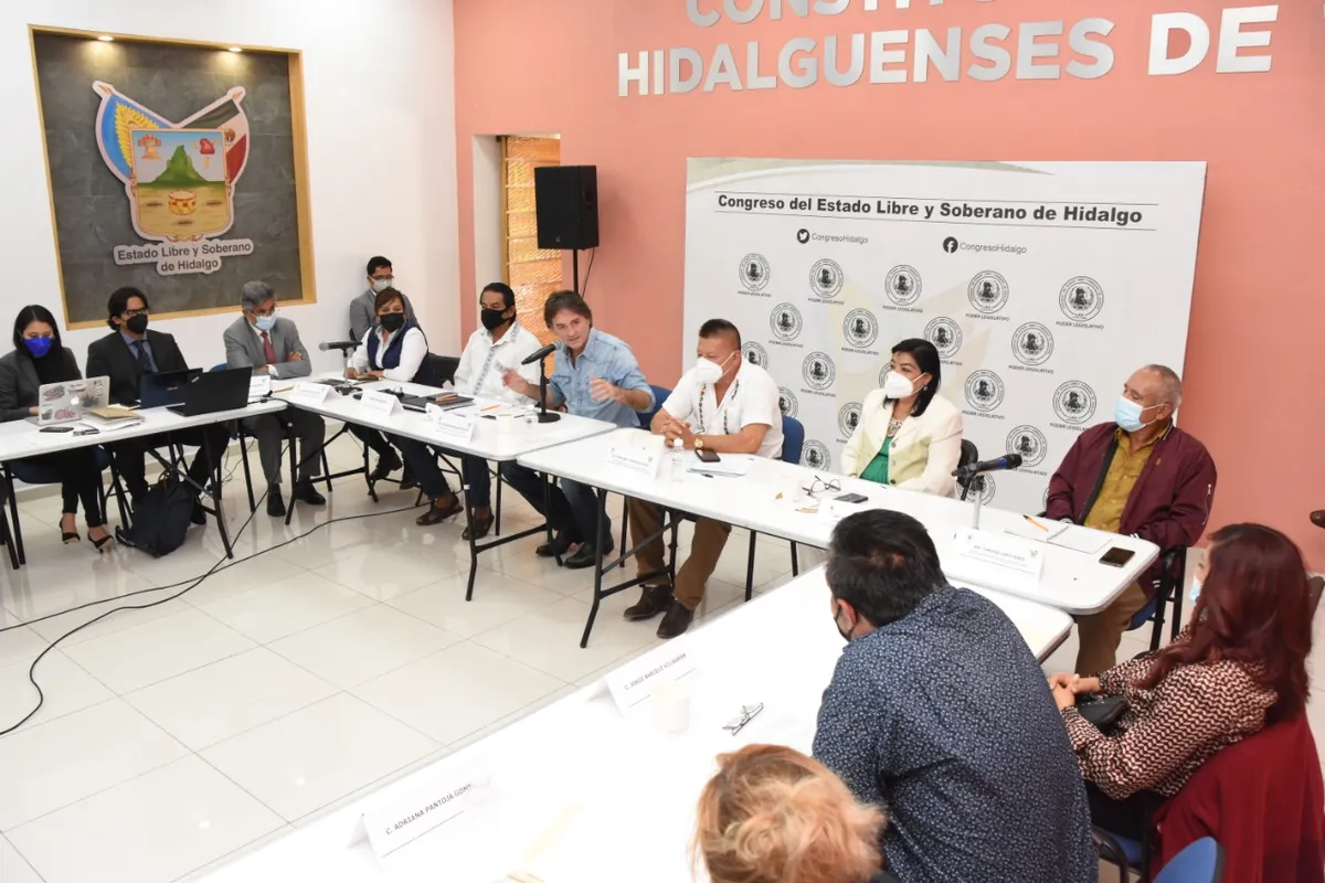 Congreso de Hidalgo recibe a integrantes de Pueblos Indígenas