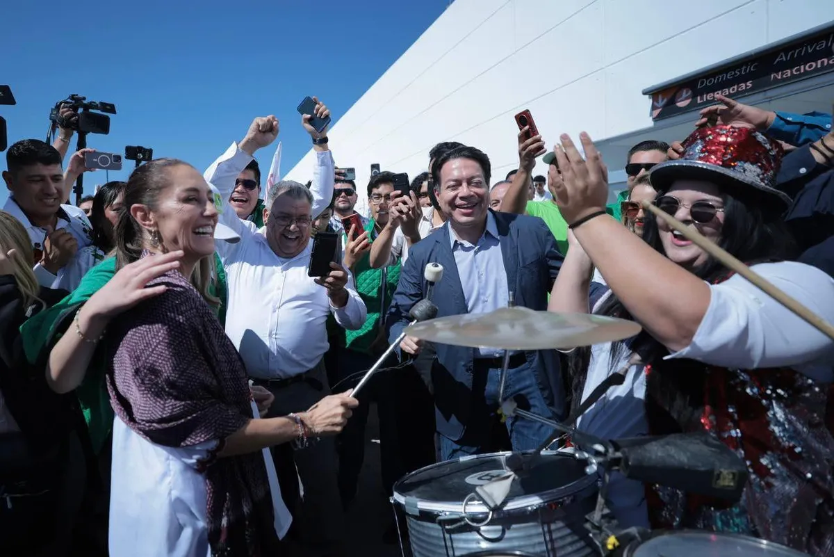 Claudia Sheinbaum llega a Sonora en medio de música y baile