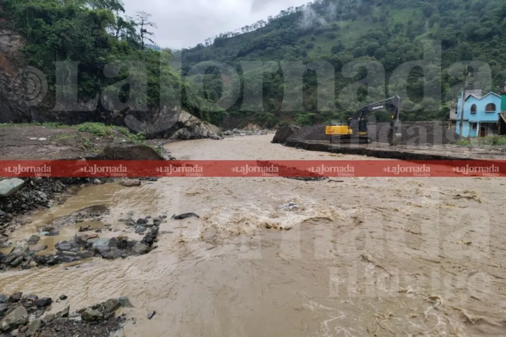 Habilitan refugios temporales en Tianguistengo ante riesgo por lluvias