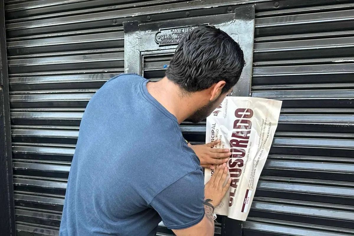 Clausuran bar en Tulancingo por venta de alcohol a menores; dos detenidos