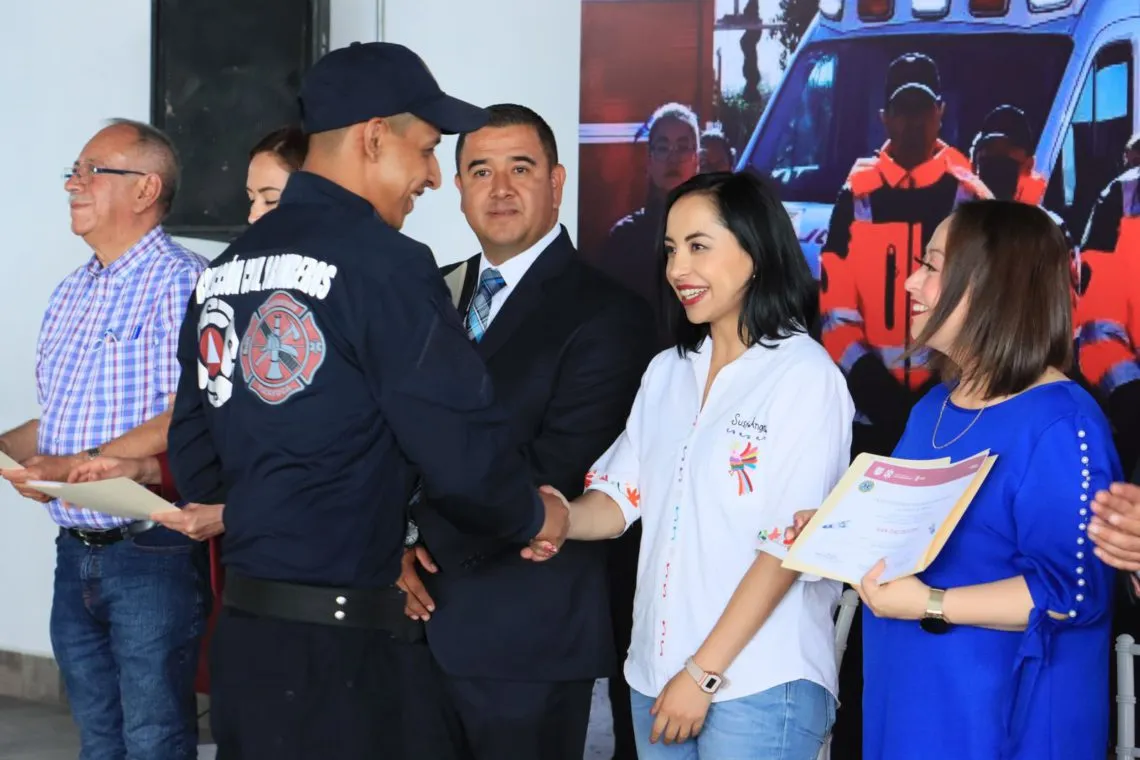 Tizayuca: reconocen labor de bomberos en el municipio