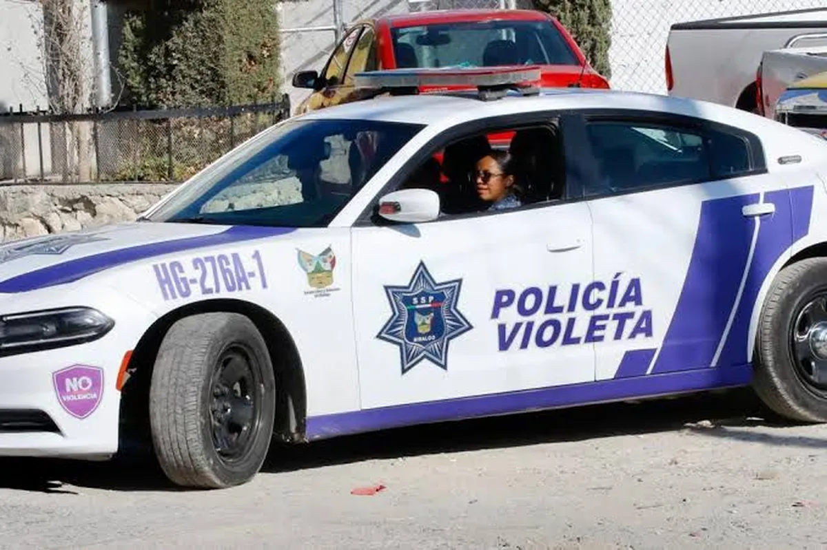 Se roban patrulla de la Policía Violeta en San Salvador; la abandonan tras choque
