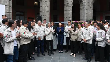 Sheinbaum durante la presentación del Olinia de carga, nuevo vehículo eléctrico mexicano para transporte de mercancías.