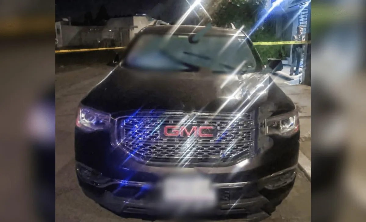 Encuentran a un hombre sin vida dentro de su camioneta en Pachuca