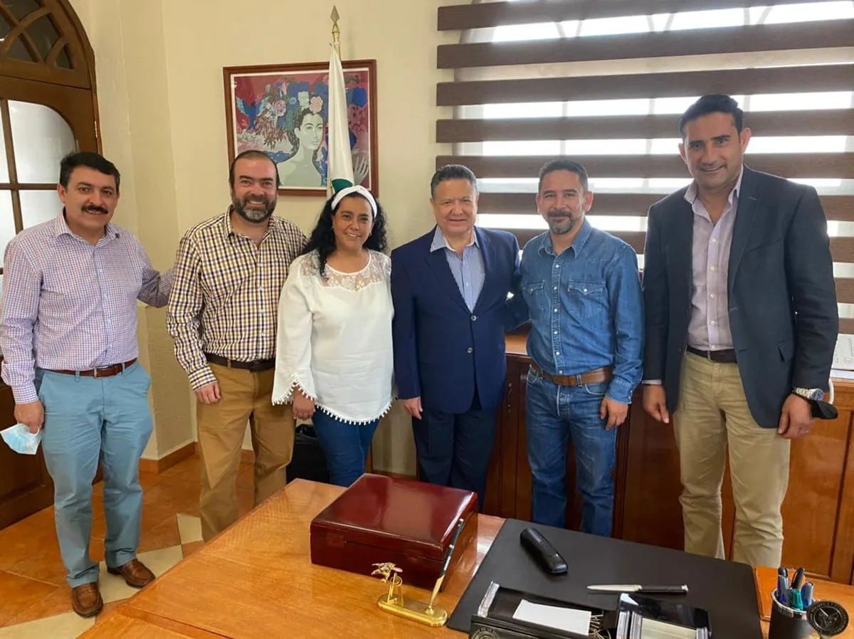 Ex priistas, panistas y perredistas de Tulancingo se suman con Menchaca