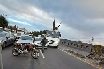 Choque en la México-Pachuca desata caos vial rumbo a CDMX