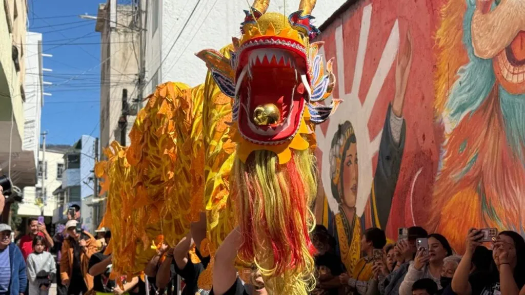 Pachuca recibe el Año Nuevo Chino con mural colectivo en el Callejón del Viento