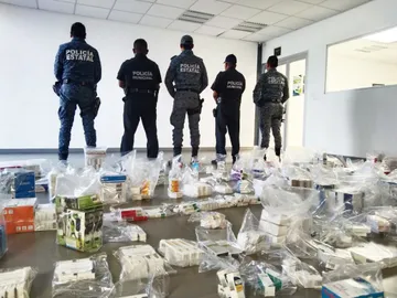 Caen seis ‘chilangos’ por asalto a farmacia en Pachuca