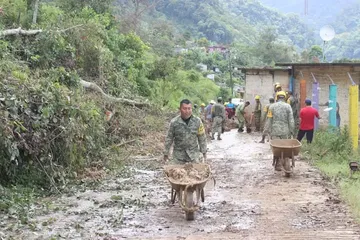 camino rural en Tenango de Doria tras intensas lluvias