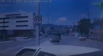 Vehículo particular provocó choque con unidad del Tuzobús en Pachuca