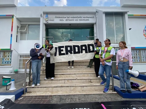 Colectivo de Seiinac protesta en la CDHEH