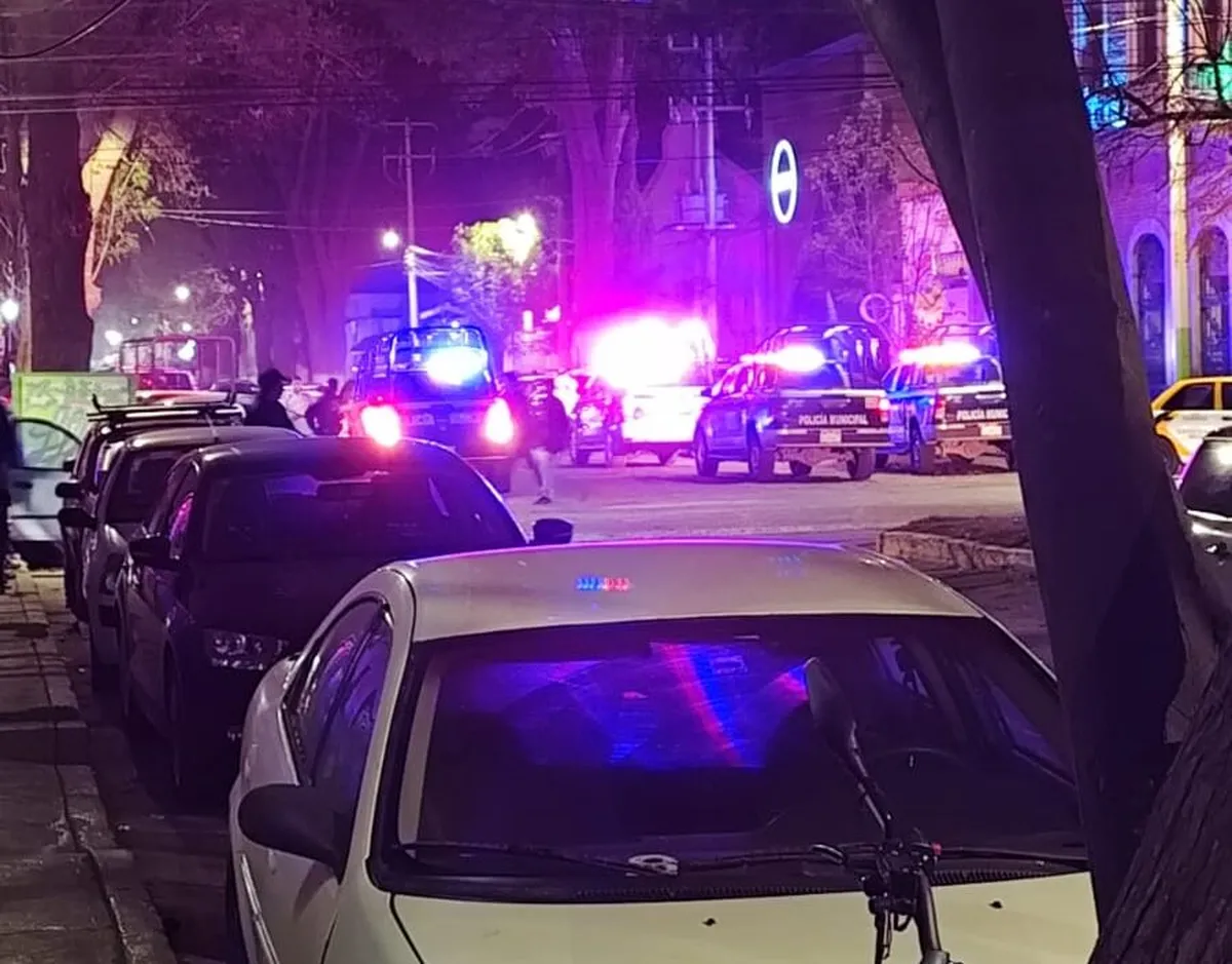 Tulancingo: disparan contra fachada de bar; hay tres detenidos | VIDEO