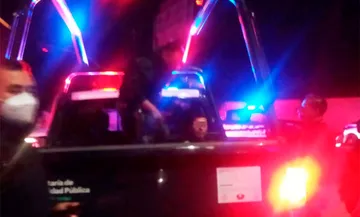 Omar Fayad ordena destituir a titular de Policía Bancaria tras involucrarse en accidente vial