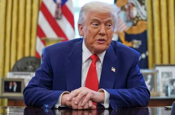 Trump halaga a Sheinbaum pero presume cancelación de plantas automotrices